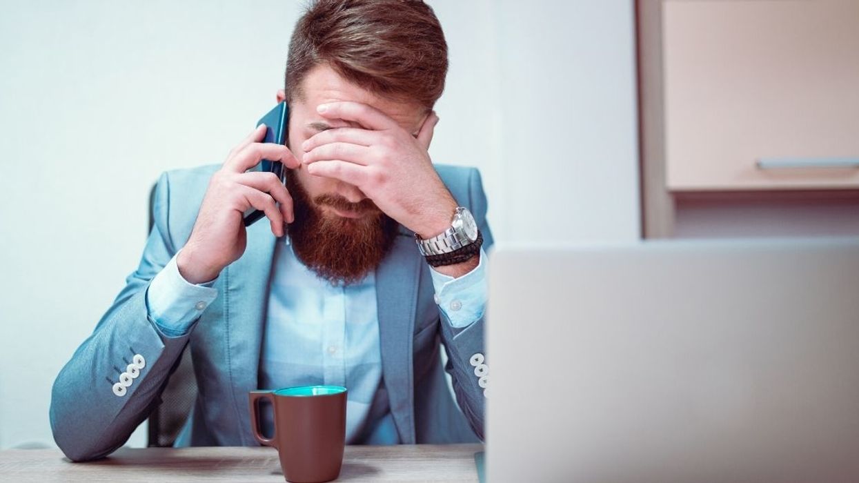 Man Mortified After Accidentally Sending A 'Private' Message To 300 Of His Coworkers During Video Call