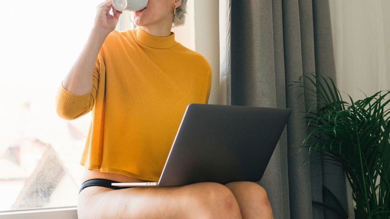 Woman Calls Out Her Boyfriend's Female Roommate For Constantly Walking Around The Apartment In Just Her Underwear