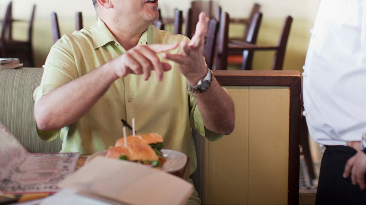 Woman Concerned After Her Boyfriend Insists On Going To The Same Waffle House Even Though He Fights With The Cook Every Time