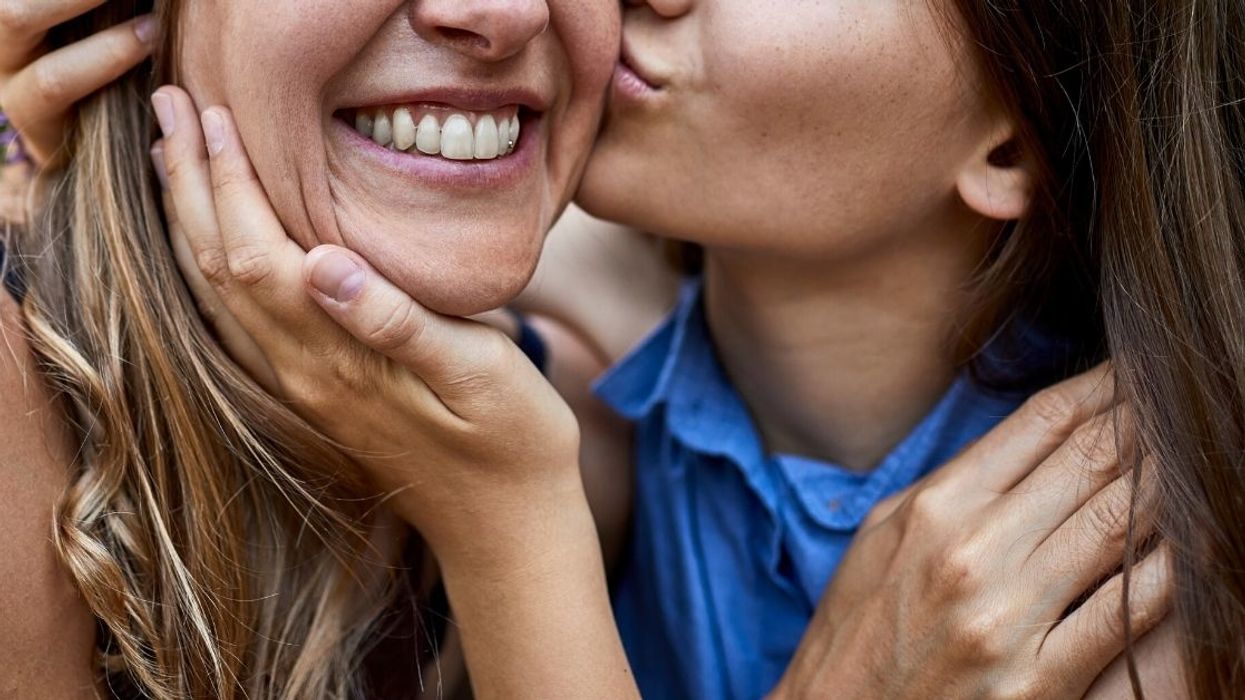 Man Asks If He's Wrong For Not Telling His Wife That His Family Whom She Adores Actually Doesn't Like Her