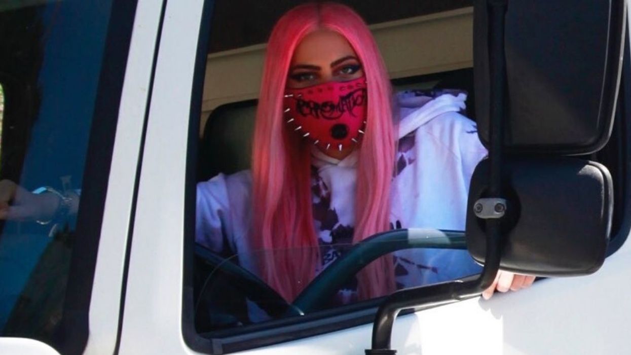 A Lady Gaga Fan Somehow Just Trolled FedEx Into Believing That She Nearly Hit Them With Her Truck While Delivering Packages