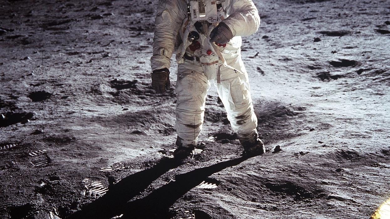People Share Their Best 'We Put A Man On The Moon, But We Can't Even...' Complaints