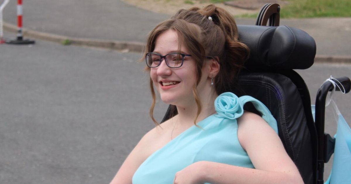 Teen With Cerebral Palsy Overcome With Emotion After Neighbors Throw Her A Surprise Prom