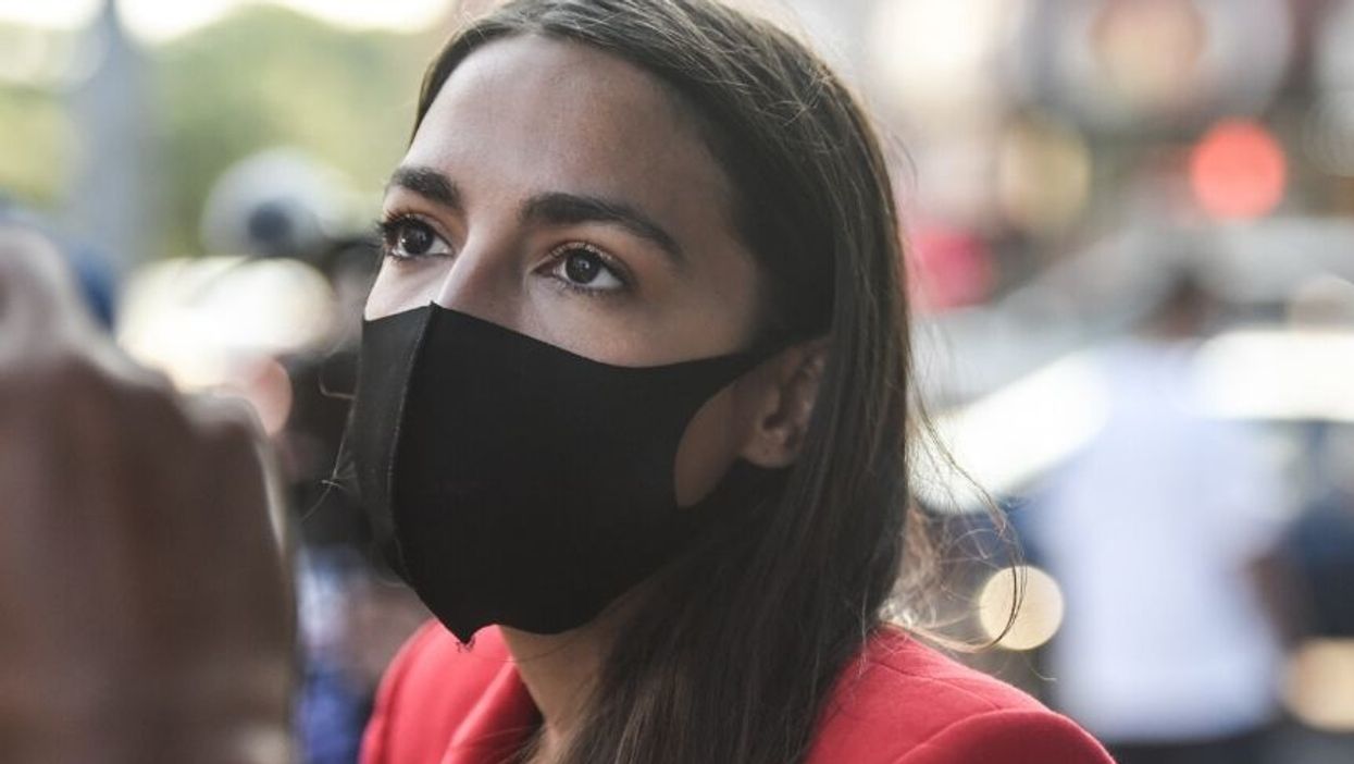 Doctor Savagely Schools Right Wingers Trying to Shame AOC for Blowing 'COVID Bubbles' at a Little Girl