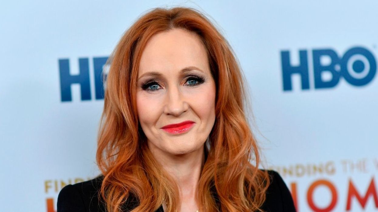 JK Rowling Fan Dragged For Claiming That Female Authors Were 'Unheard Of' Before 'Harry Potter'