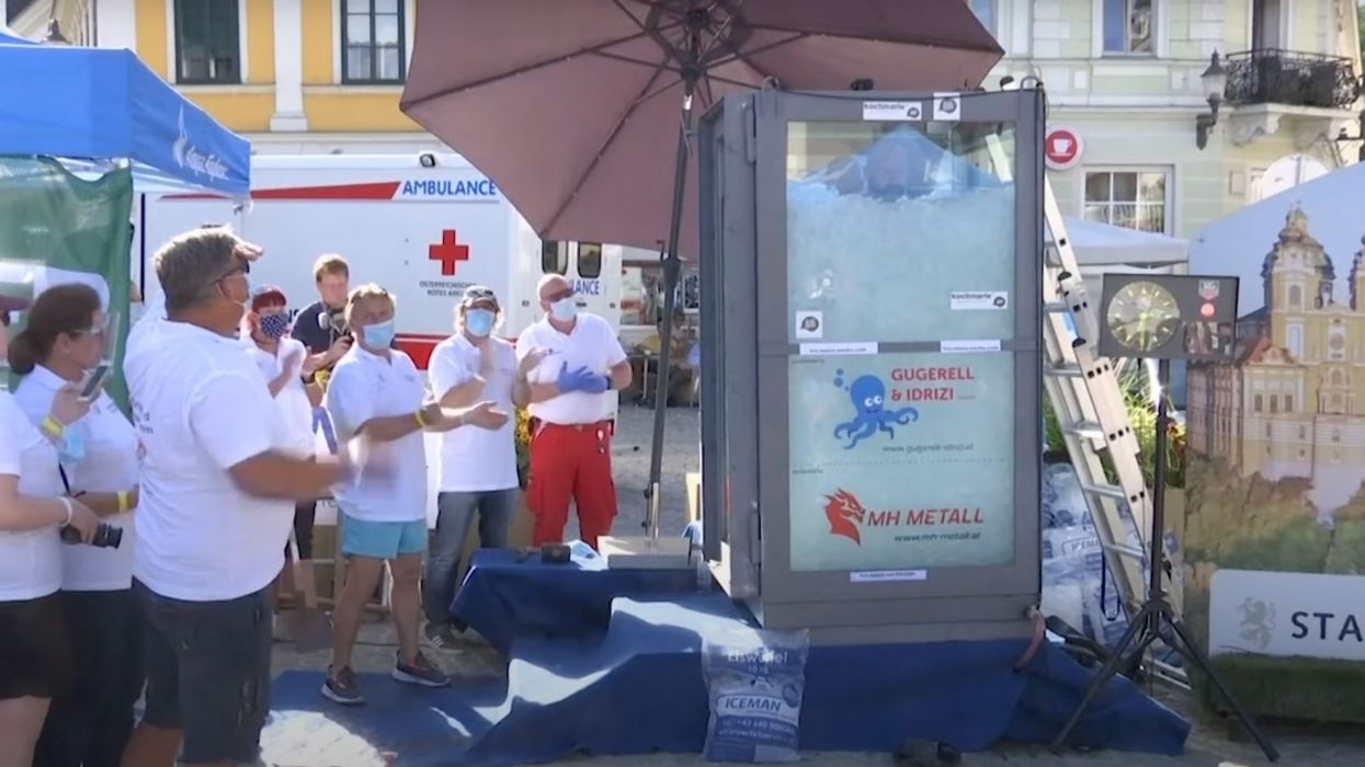 Man Breaks His Own Chilly World Record For Longest Full Body Contact With Ice Cubes