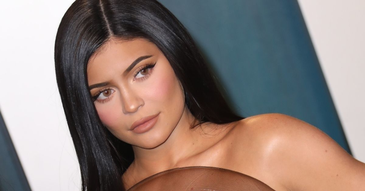 Voter Registration Site Sees 1,500% Surge After Kylie Jenner Posts Thirst Trap Photos Encouraging People To Vote