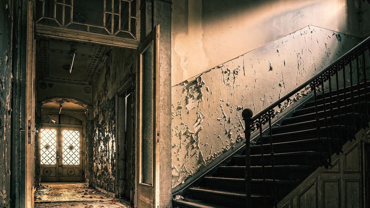 People Describe Their Spookiest Paranormal Experience