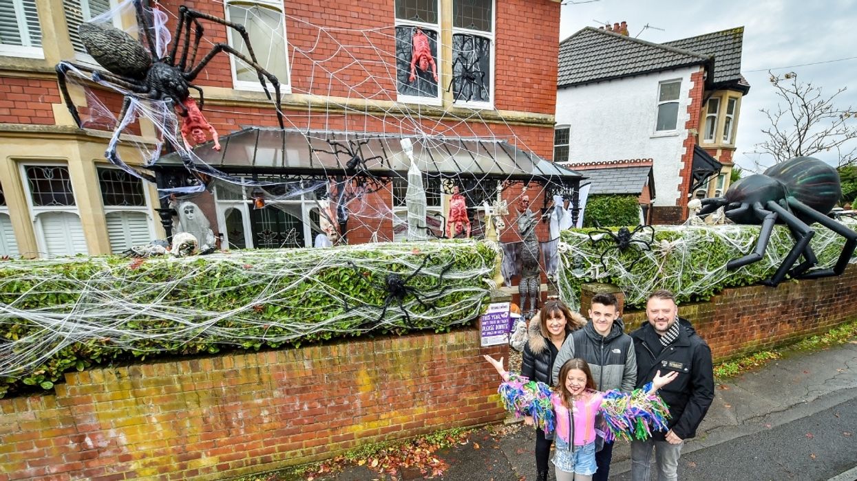 Family Turns Their Home Into An Impressive Haunted House To Raise Money For Sick Children