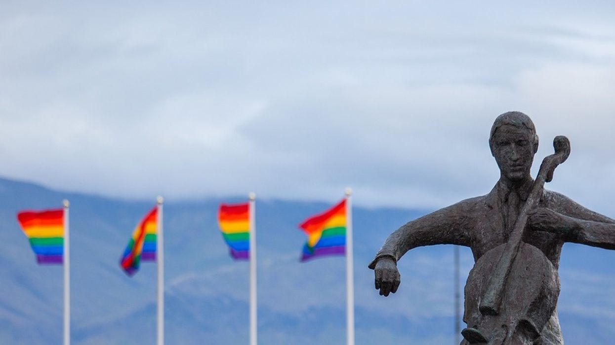 LGBTQ+ People Explain Which Things They Deal With On A Regular Basis That Straight People May Not Realize