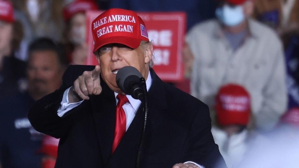 Trump Stranded Rallygoers For Hours In The Cold As They Waited For Buses For The Second Time In Less Than A Week