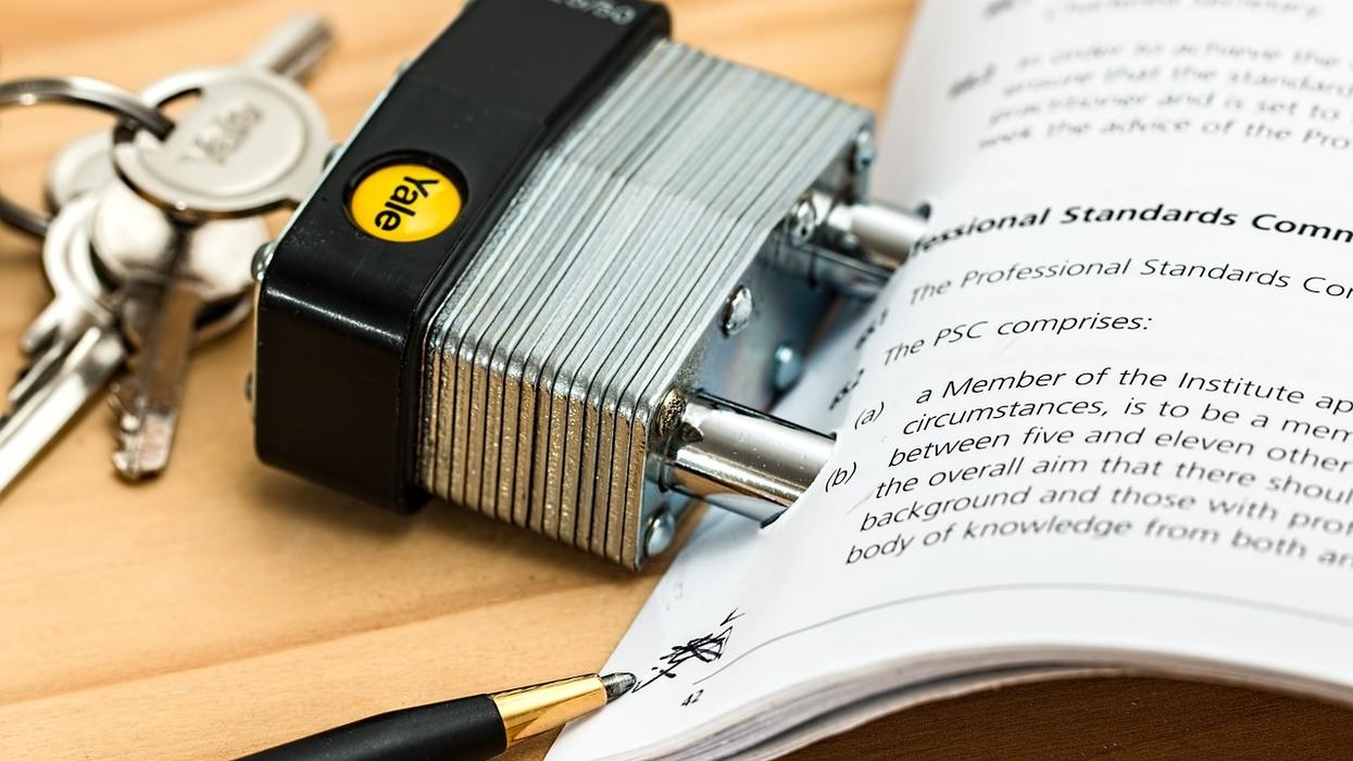 People Explain Which Big Scams Are Actually Totally Legal