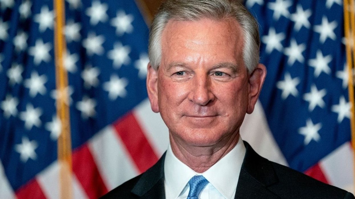 Ex-Football Coach Who Won U.S. Senate Seat Fails Hard To Name The 3 Branches Of Government