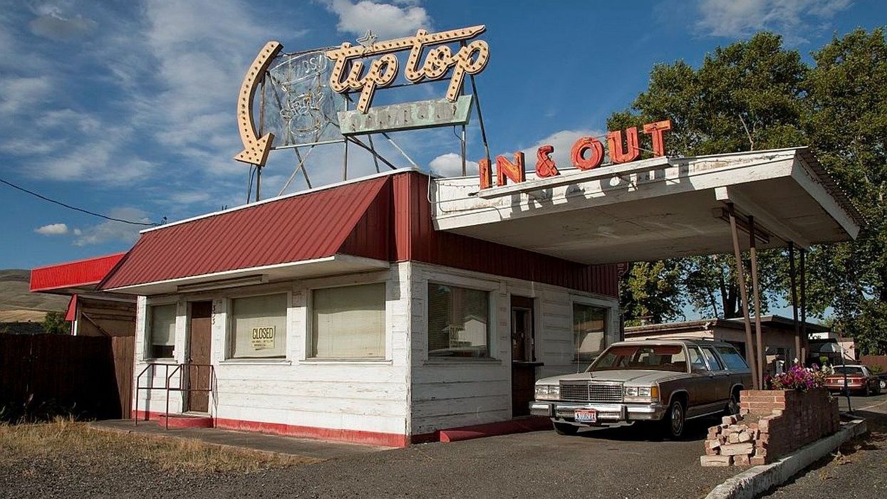 Drive-Thru Workers Describe The Weirdest Thing They've Ever Seen In Someone's Car