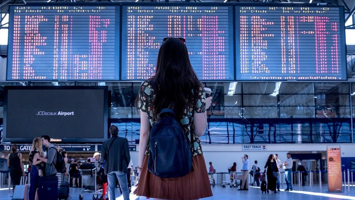 People Break Down Which Things Tourists Should Never Do In Their Country
