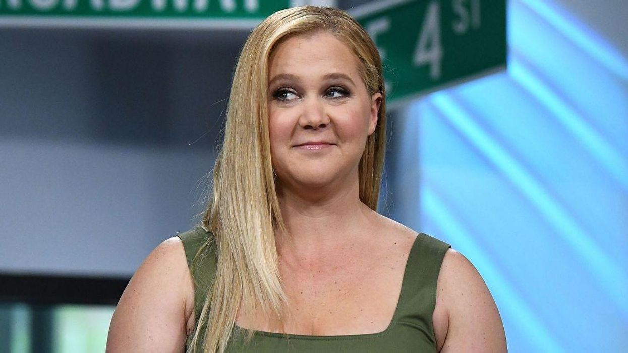 Amy Schumer Frantic To Preserve A Hilariously NSFW Carrot Her Husband Found While Cooking