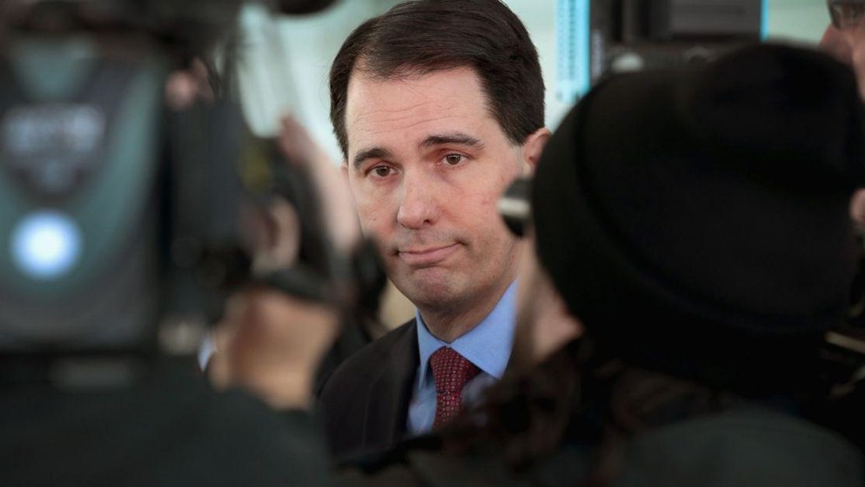 Scott Walker Dragged After He's Caught Trying To Pass Off A Dining Out Photo From 2019 As New