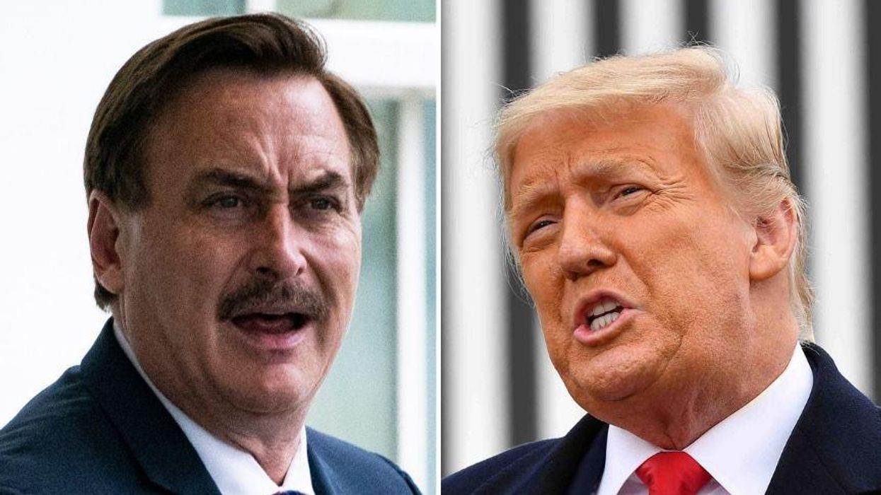 MyPillow Guy Accused of Plotting With Trump to Impose 'Martial Law' After Close-Up of Oval Office Notes Go Viral