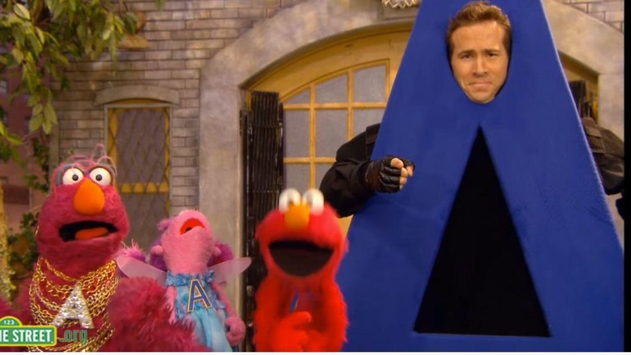 Ryan Reynolds Delights Twitter With A Very Inappropriate Joke About Performing On 'Sesame Street'