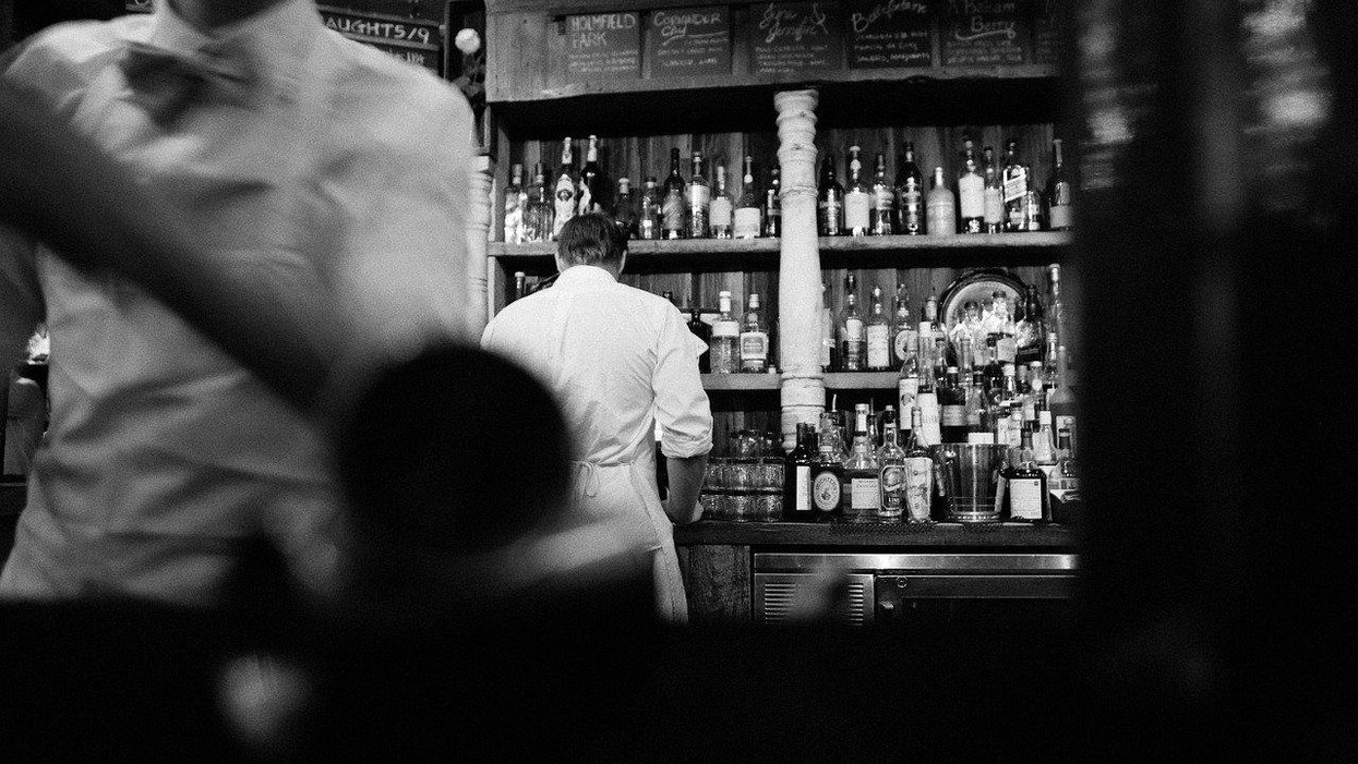 Waiters Describe The Most Awkward First Date They've Ever Witnessed On The Job