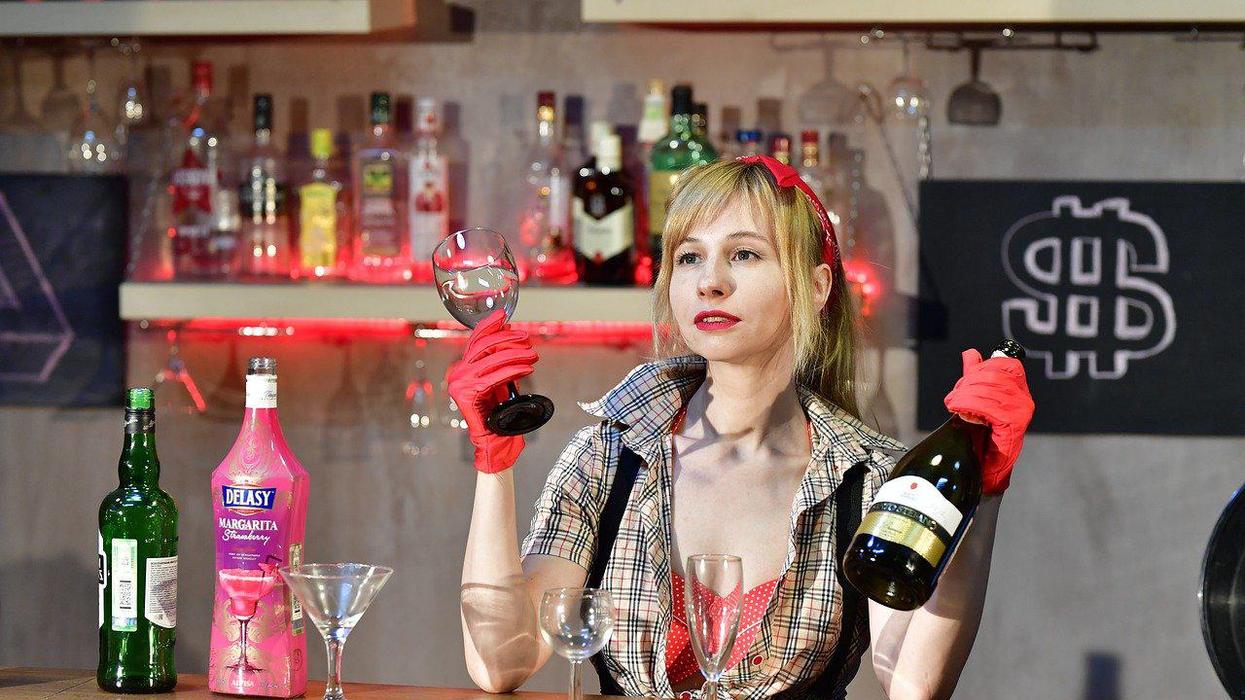 Bartenders Break Down The Weirdest Thing They Ever Witnessed On The Job