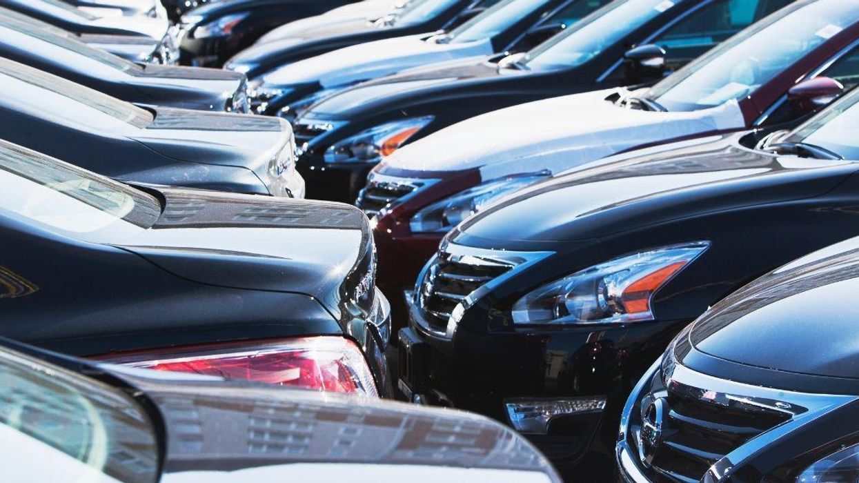 Person Goes Viral For Their Pitch Perfect Response To Neighbor's Angry Note About Parking