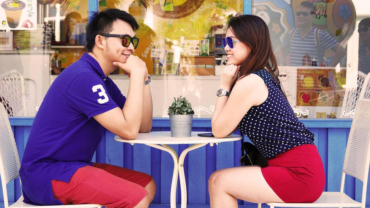 People Break Down Which Things You Should Never Do On The First Date