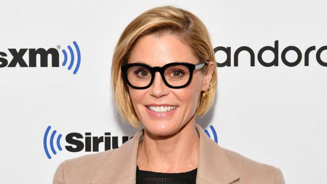 'Modern Family' Star Julie Bowen Helps Woman Who Smashed Face On Rock After Fainting During Hike
