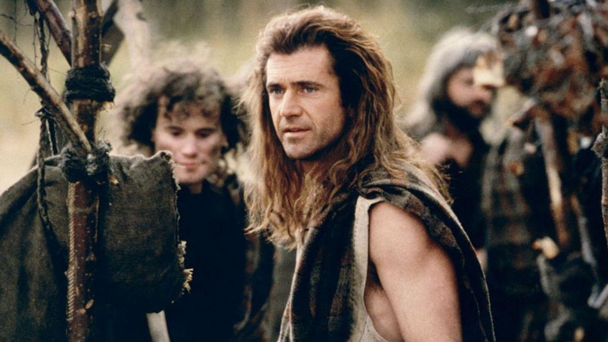 Comically Bad Mel Gibson-Inspired 'Braveheart' Statue Gets Trolled After Being Installed At Park