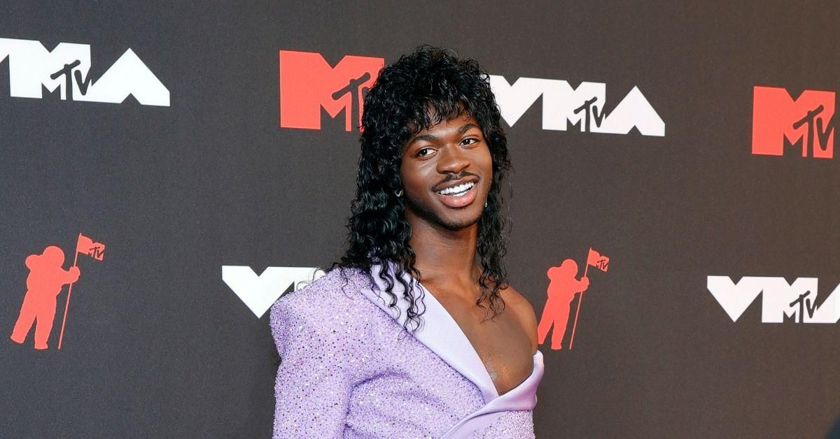 Lil Nas X Trolls His Haters By Thanking 'The Gay Agenda' In Epic Acceptance Speech At The VMAs