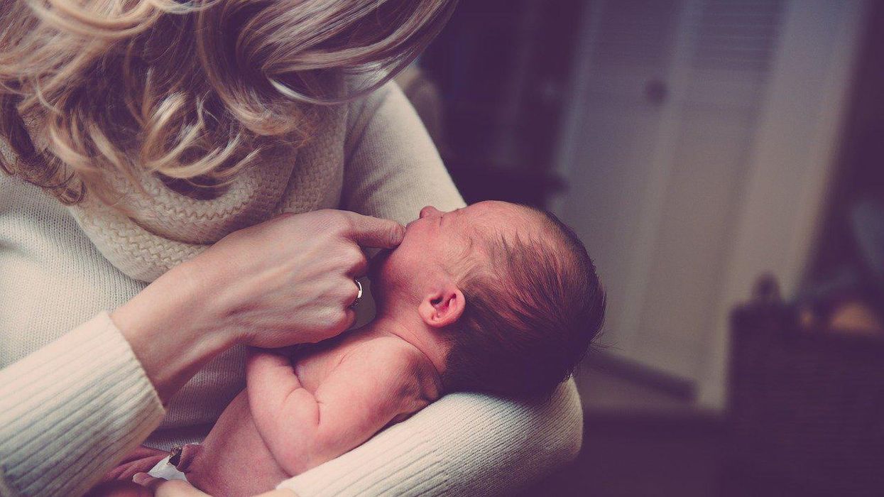 People Explain How They Feel About Women Breastfeeding Openly In Restaurants