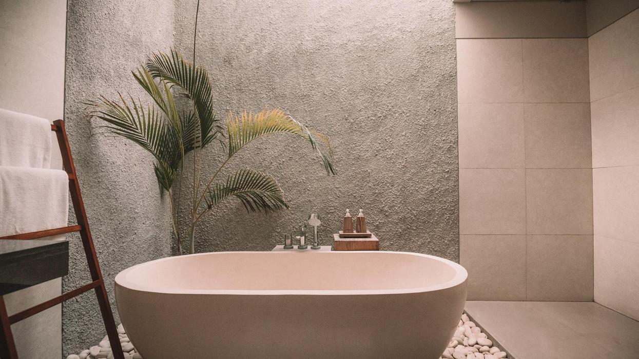 People Explain Which Modern Luxuries People Take For Granted On A Daily Basis