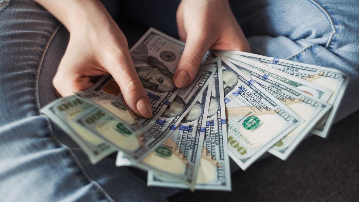 People Shine A Light On Which Professions Are Completely Overpaid