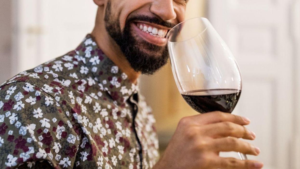 Report That 'Average Americans' Buy $90 Bottles Of Wine Gets A Massive Eyeroll From Twitter