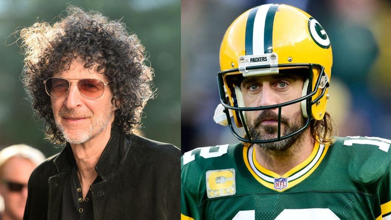 Howard Stern Throws Brutal Shade At Aaron Rodgers For Seeking Treatment For His Broken Toe