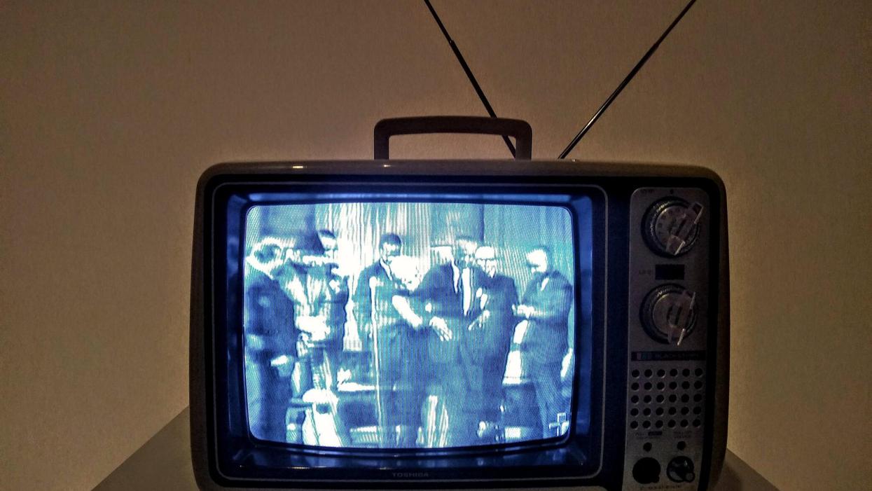 People Break Down Which Popular TV Shows They Just Couldn't Get Into