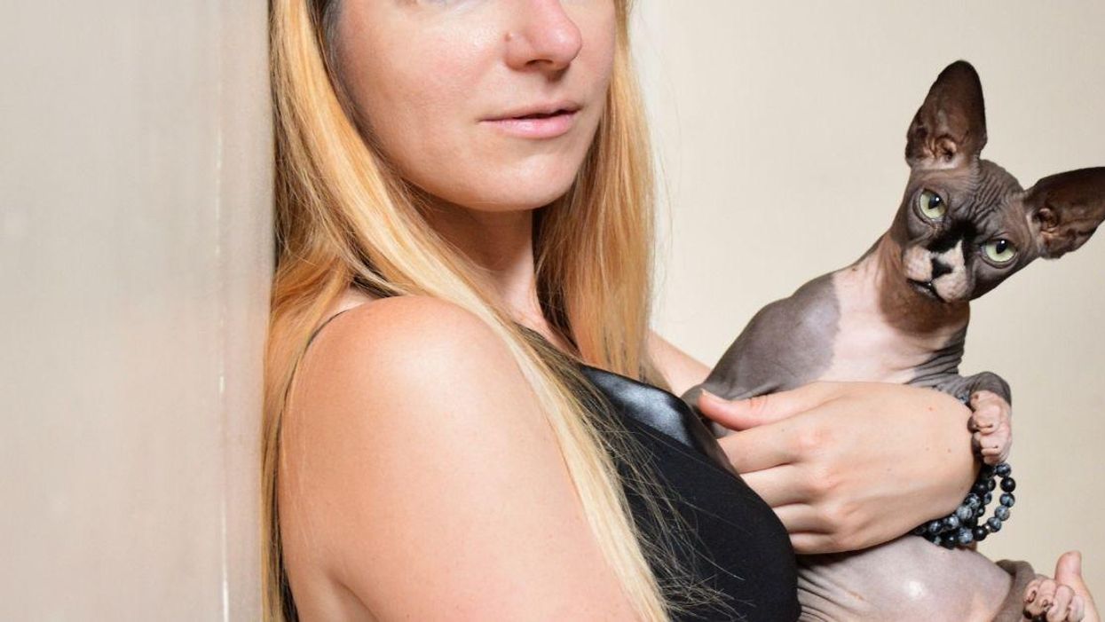 A Woman Was Reportedly Caught Trying To Breastfeed Her Hairless Cat On A Flight—And People Are Shook