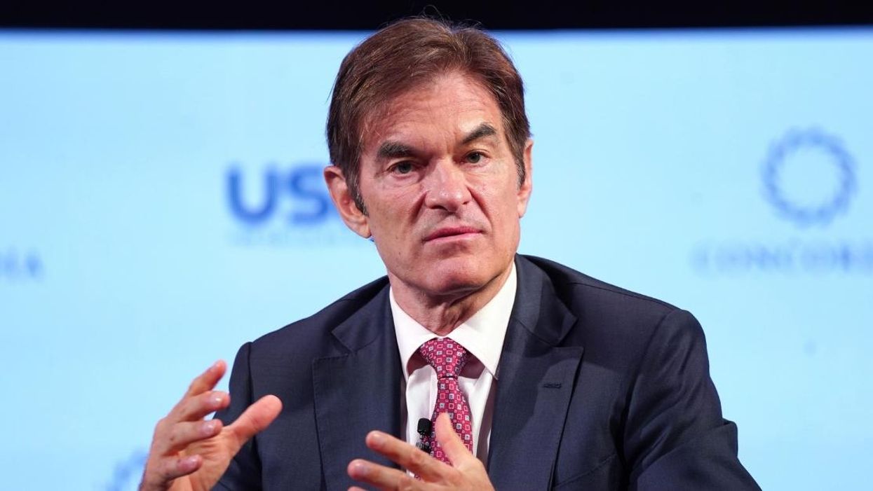 Reporter Slams Dr. Oz and His Wife After Overhearing Them Call Her A 'F*cking Girl Reporter'
