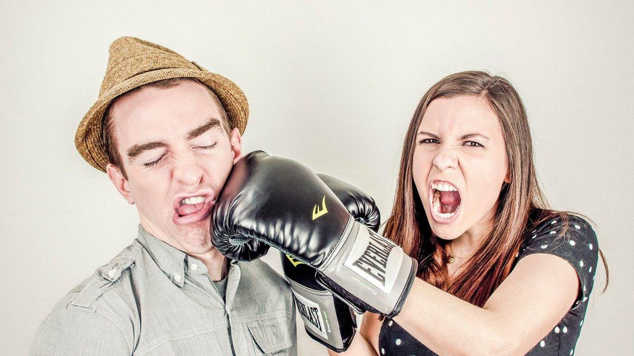 People Share The Sure Signs That You've Lost The Argument