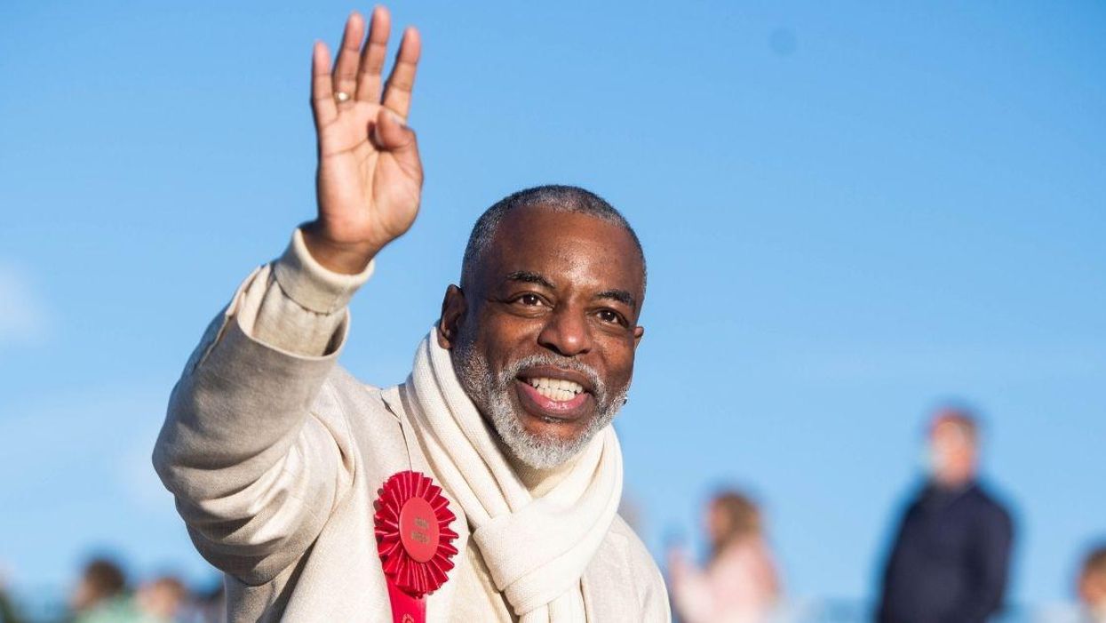 LeVar Burton Urges Kids To Read All The Banned Books They Can: 'That's Where The Good Stuff Is'