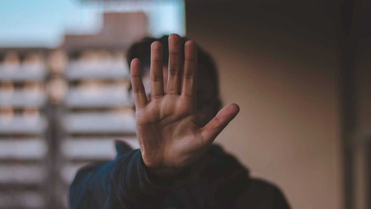 People Share Effective Ways To Get A Woman To Stop Hitting On You