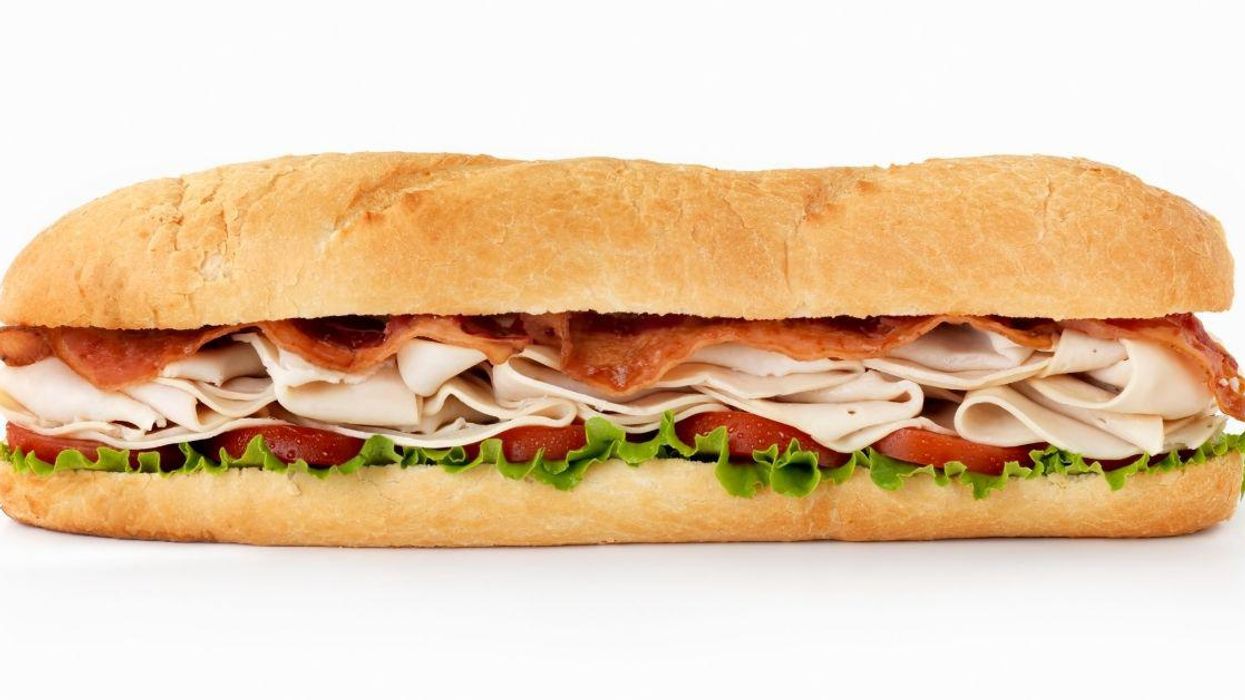 Guy Hilariously Mortified After His Mom Thinks Popular Gay Dating App Is For 'Ordering Subs'