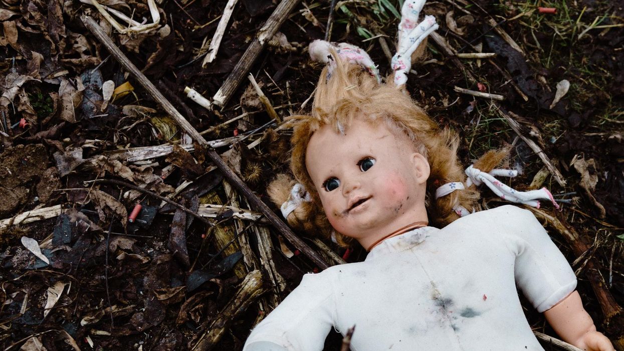 People Share The Most Oddly Violent Facts They Know