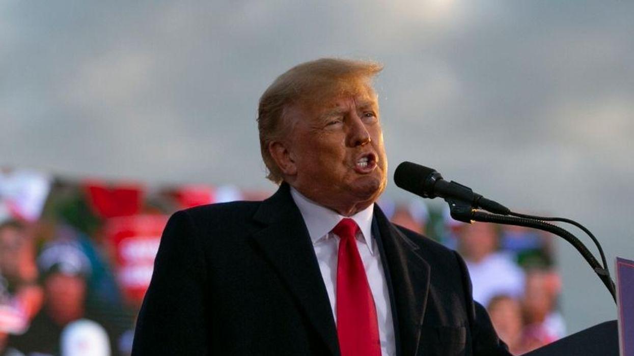 Trump Rally Crowd Laughs in His Face After He Claims He's the 'Most Honest Human Being'