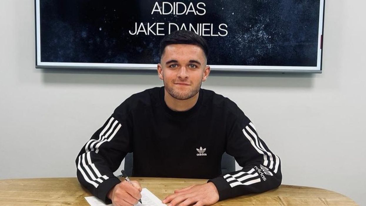 17-Year-Old UK Pro-Soccer Star Comes Out As Gay In Powerful Interview: 'I Want People To Know The Real Me'
