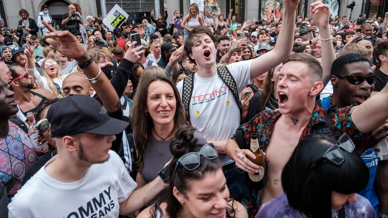 People Explain What Happened To That College Friend Who Never Stopped Partying