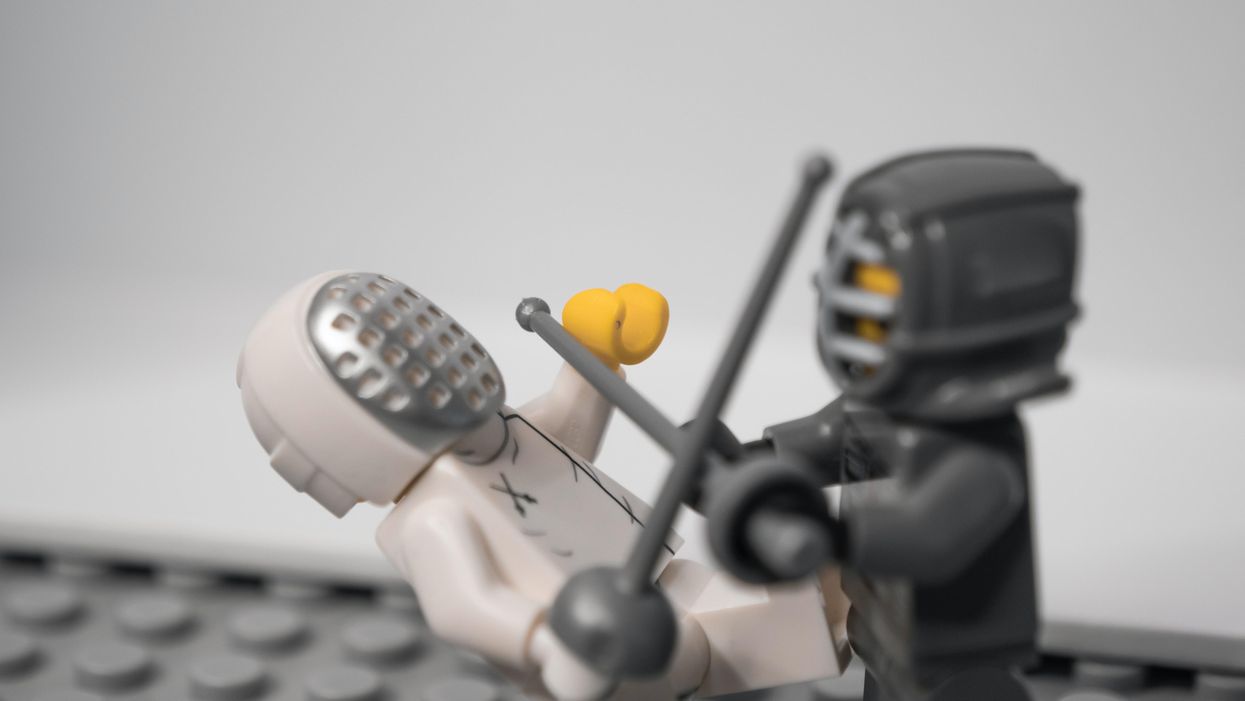 People Who Have Been Backstabbed By Their Best Friend Divulge What Happened