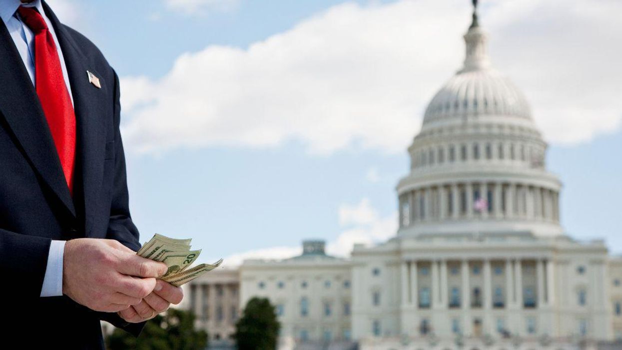 People Describe The Most Disturbing Thing They've Ever Seen A Rich Person Do