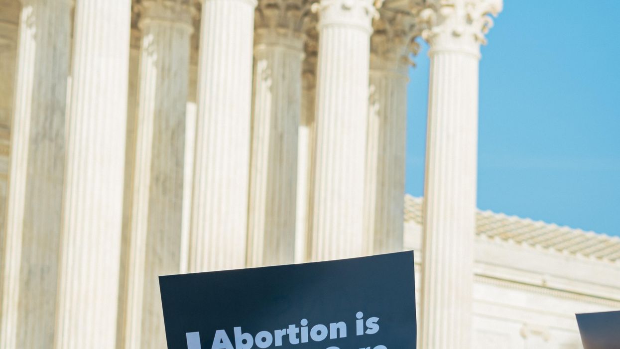 People Explain What The Average American Can Do In Response To Roe V. Wade Being Overturned