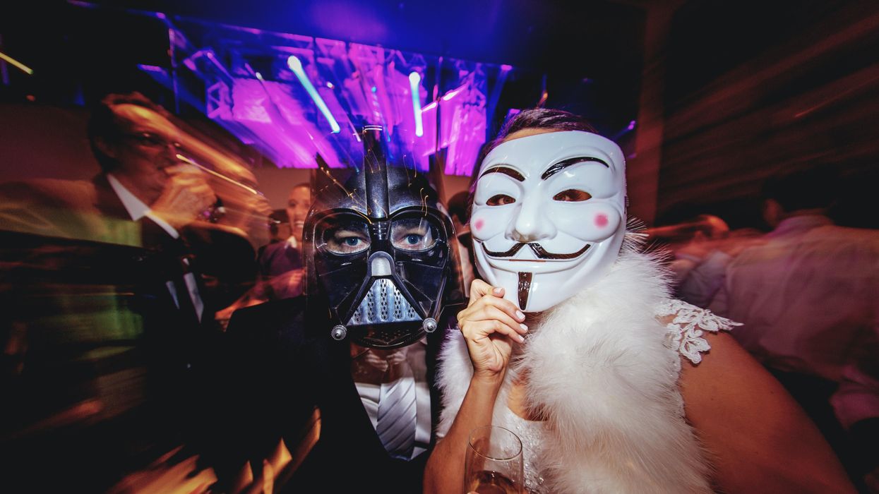 People Debate The Most Inappropriate Things Someone Can Wear To A Theme Party